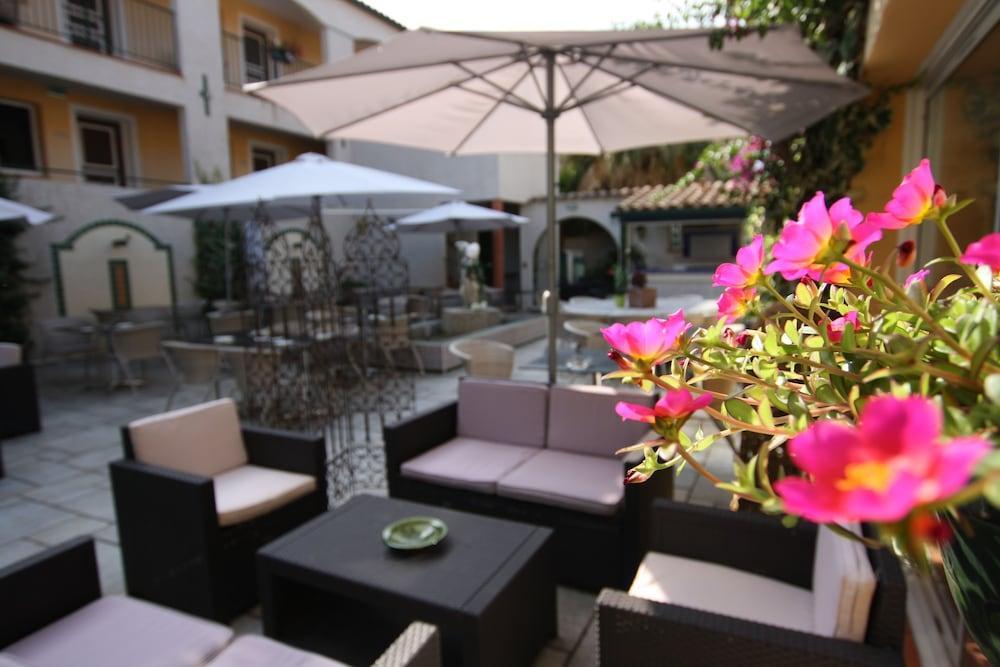 Logis Hotel Les II Mas - Perpignan Sud Cabestany Exteriér fotografie