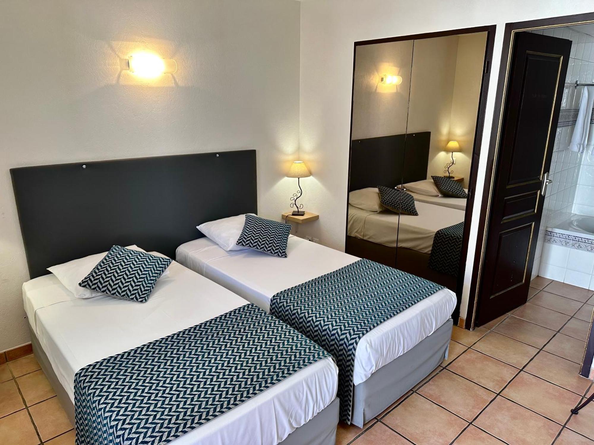 Logis Hotel Les II Mas - Perpignan Sud Cabestany Exteriér fotografie